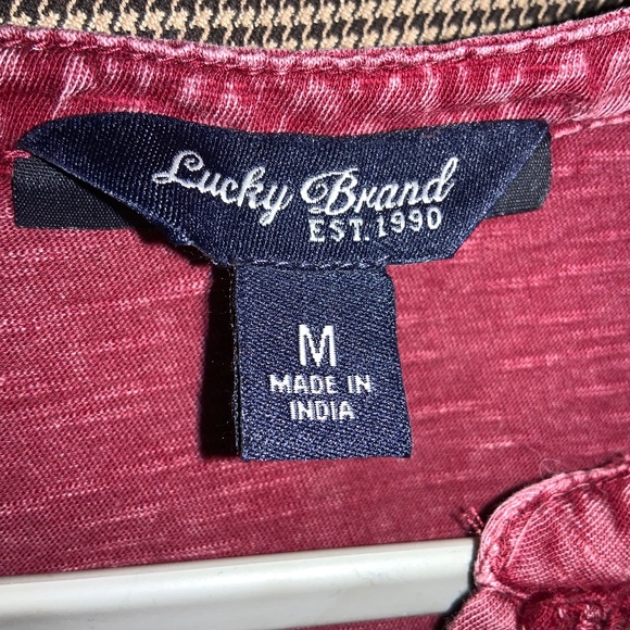 Lucky Brand red cotton split neck embroidered peasant top Sz M distressed - Picture 5 of 7